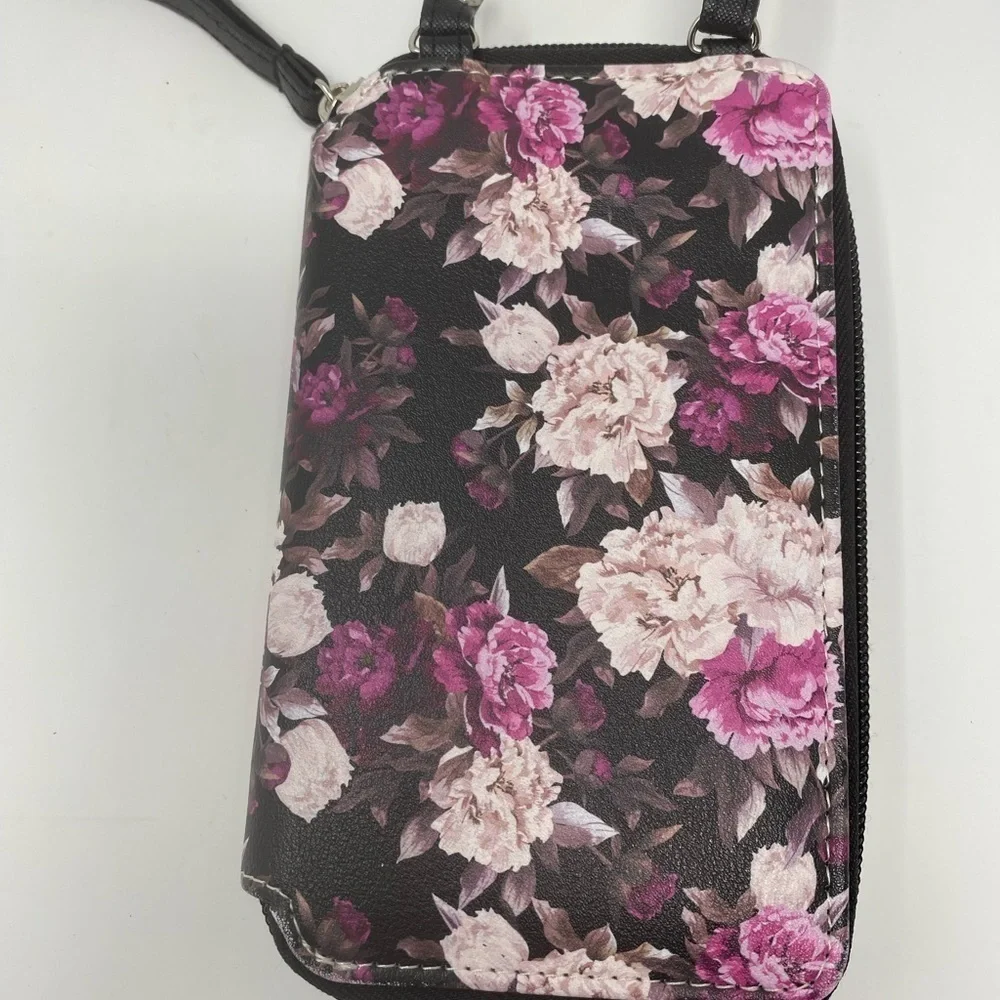 Women’s Travel Wallet/Phone Case with Removable Strap - Picture 3 of 5